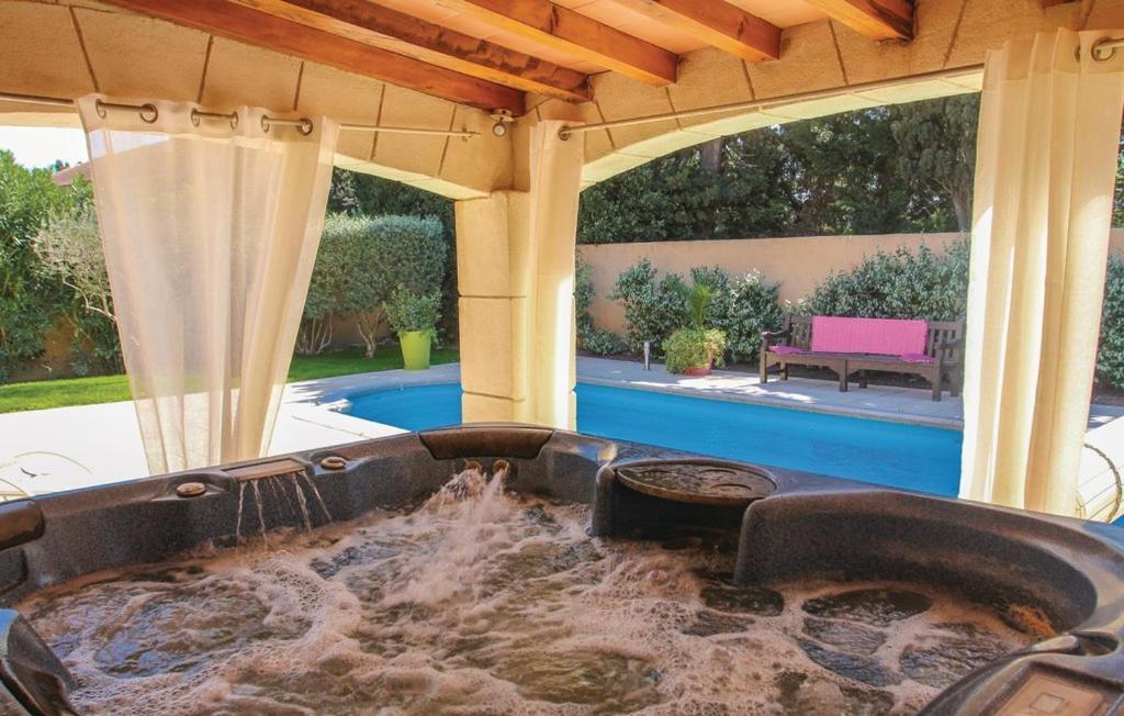 Villa Flamenca - Piscine Chauffee Chateaurenard Luaran gambar